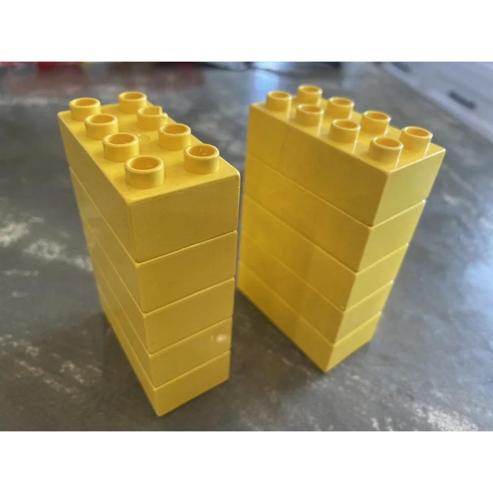 LEGO DUPLO Building Blocks 26pc YELLOW Mixed Size Lot Toy/Gift/STEM - Picture 5 of 5